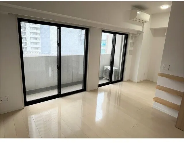 KANZE SHIBAURA RESIDENCE - Interior - ["Floor", "Flooring", "Apartment"]