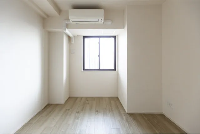 BLESS Nakano Yayoicho - Interior - ["Building", "Window", "Rectangle"]
