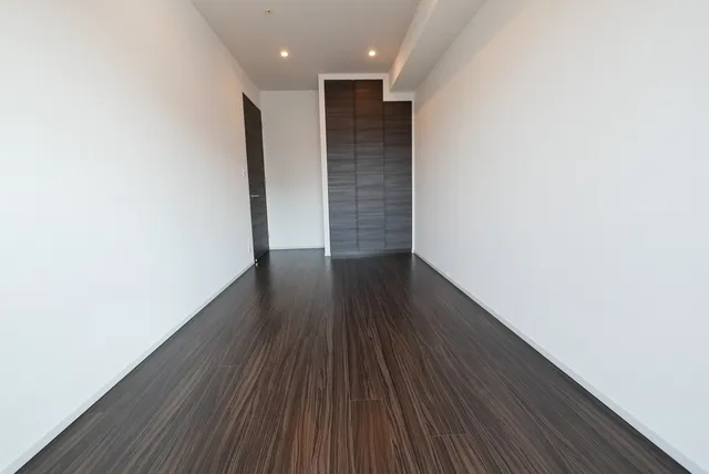 Comforia Shinjuku East Side Tower - Interior - ["Floor", "Property", "Laminate flooring"]