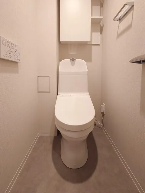 Brookside Residence Kiba - Interior - ["Toilet seat", "Flooring", "Toilet"]