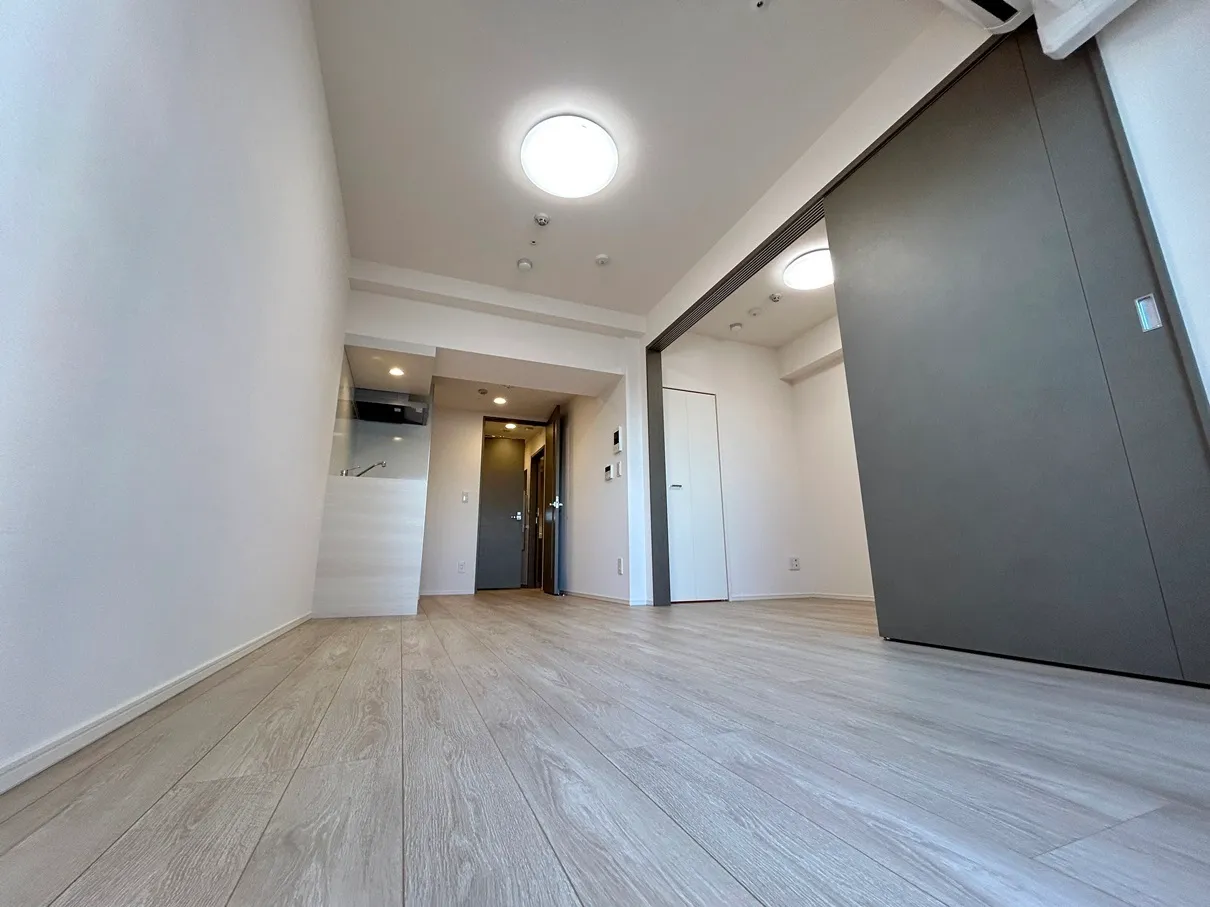 Lefon Livent Ikebukuro - Interior - ["Flooring", "Floor", "Ceiling"]