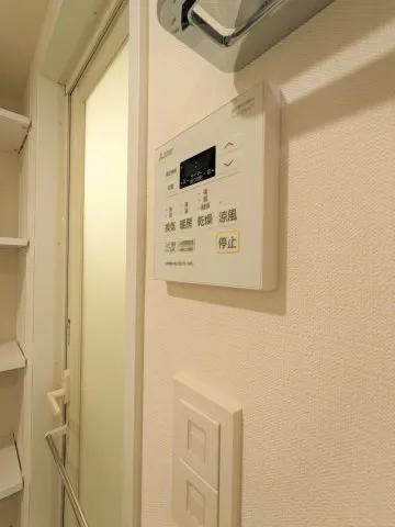 Ludens Tokiwadai IV - Interior - ["Wood", "Flooring", "Floor"]