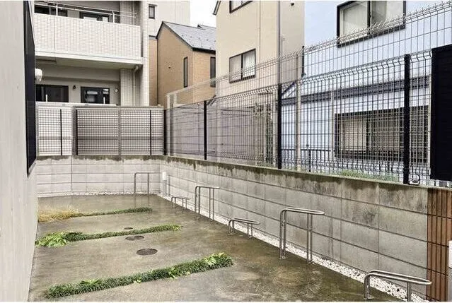 La Douceur Suginami Wada - Other - ["Mesh", "Fence", "Composite material"]