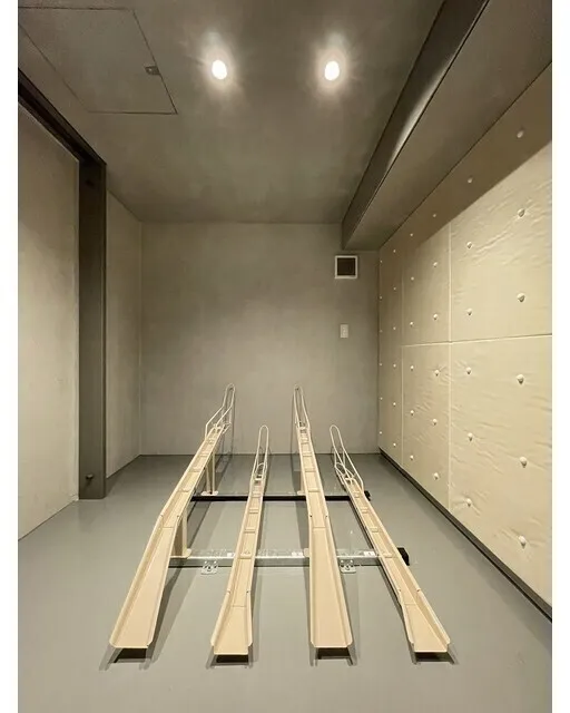 Well Square Yawata-Yama - Exterior - ["Wood", "Flooring", "Floor"]