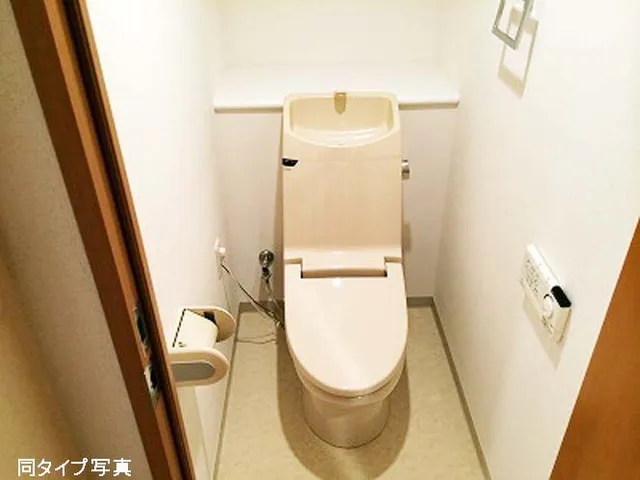 Comforia Itabashi Nakajuku - Interior - ["Plumbing fixture", "Toilet seat", "Toilet"]