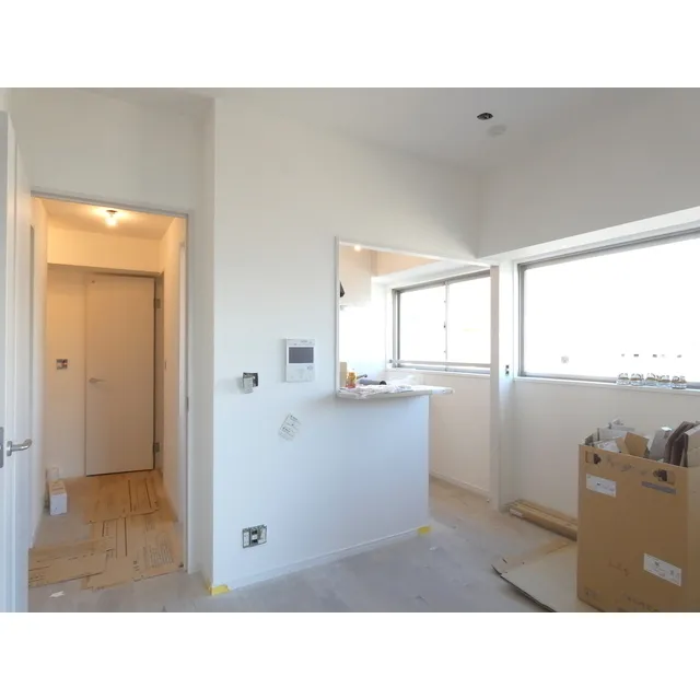 ONE ROOF FLAT TOGOSHI - Interior - ["Window", "Fixture", "Cabinetry"]