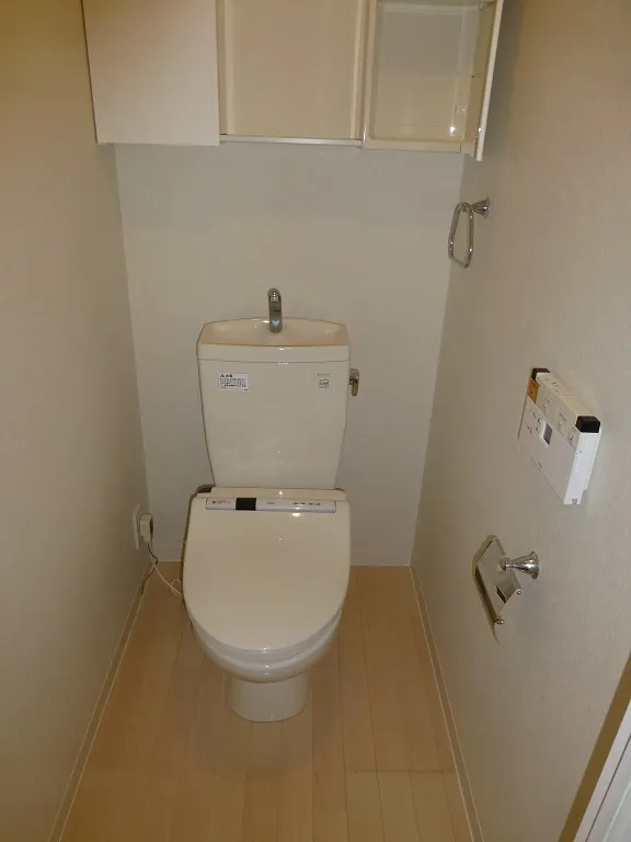 Laclas Nihonbashi Hisamatsucho - Interior - ["Toilet seat", "Plumbing fixture", "Bathroom"]