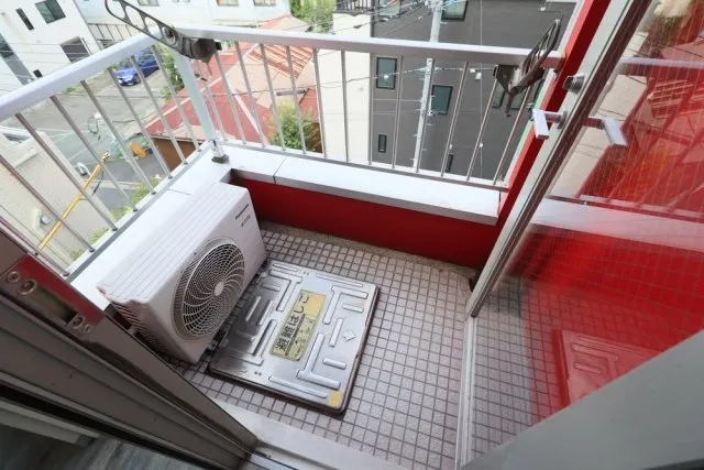 Cynthia Sangenjaya Residence Cafe - Interior - ["Floor", "Ceiling", "Apartment"]