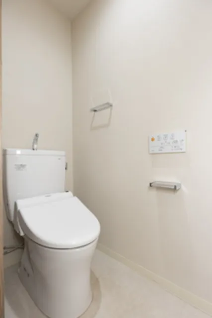 Merukumaru Keio Sasazuka Residence - Interior - ["Toilet seat", "Plumbing fixture", "Toilet"]