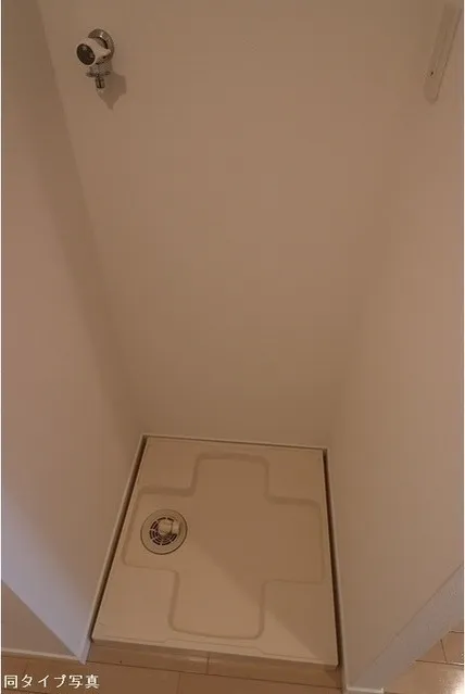 Comforia Shibaura - Interior - ["Brown", "Wood", "Wall"]