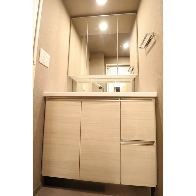 Comforia Shin-Nakano - Interior - ["Cabinetry", "Furniture", "Bathroom cabinet"]