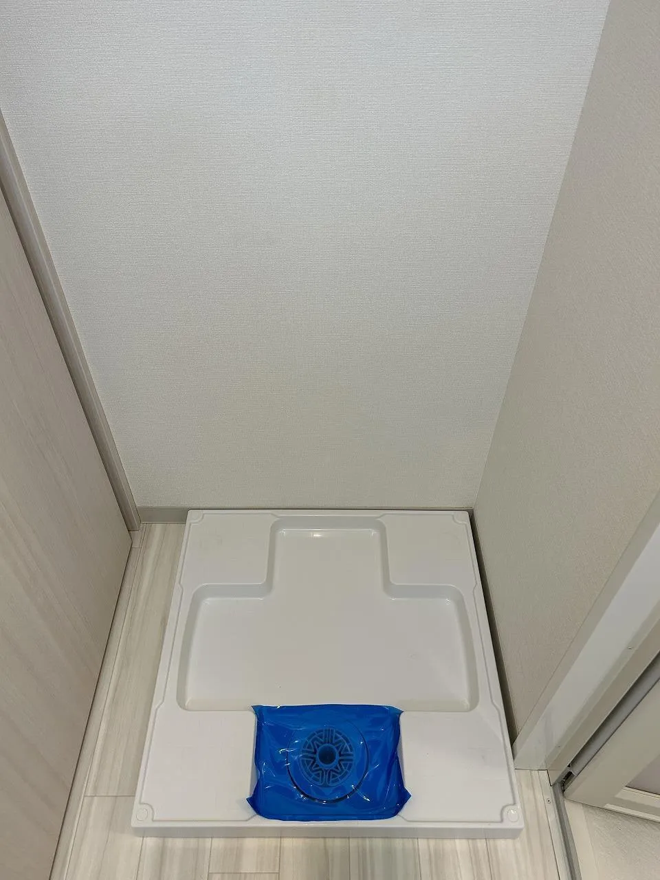 Gran Casa Ueno Iriya - Interior - ["Rectangle", "Fixture", "Composite material"]