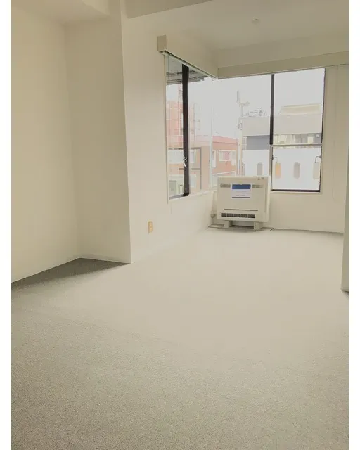 Actor'S Seat Building - Interior - ["Fixture", "Flooring", "Floor"]