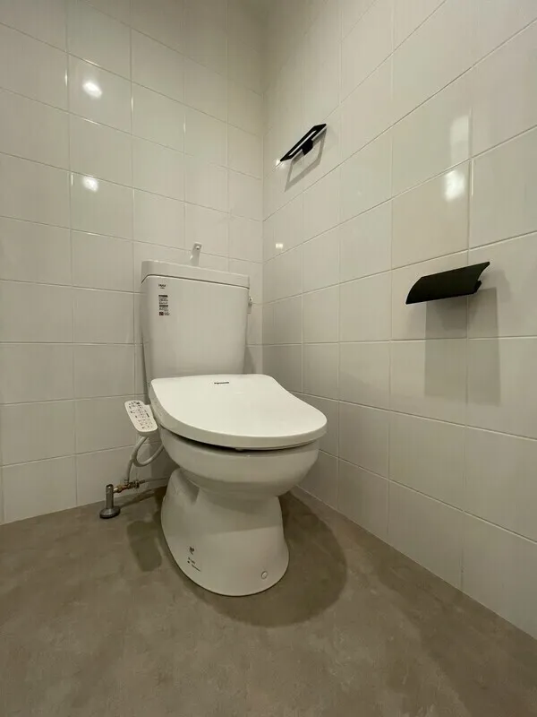 BluRock Ginza East - Interior - ["Toilet seat", "Toilet", "Bathroom"]
