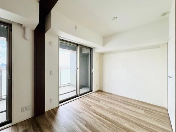 Emily Higashi Nagasaki - Interior - ["Wood flooring", "Apartment", "Hardwood"]