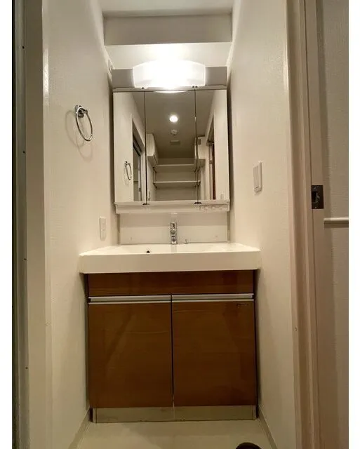 BLESS Nishi Sugamo - Interior - ["Flooring", "Plumbing fixture", "Interior design"]