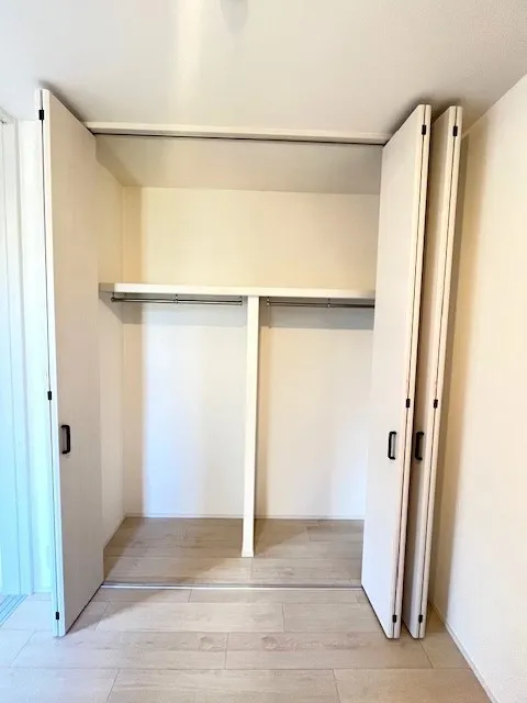 Residia Tower Nogizaka - Interior - ["Wood", "Flooring", "Floor"]