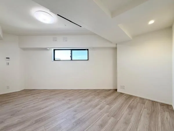 Elemi Motohasunuma - Interior - ["Flooring", "Floor", "Ceiling"]