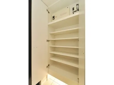 KDX Residence Togoshi - Interior - ["Cabinetry", "Shelf", "Shelving"]