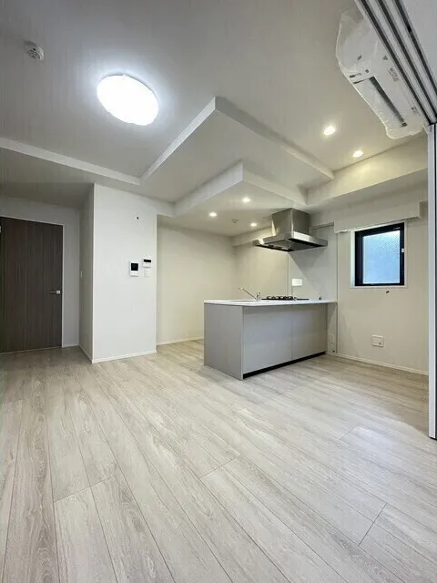 Daffitto Kinshicho - Interior - ["Flooring", "Floor", "Wood"]