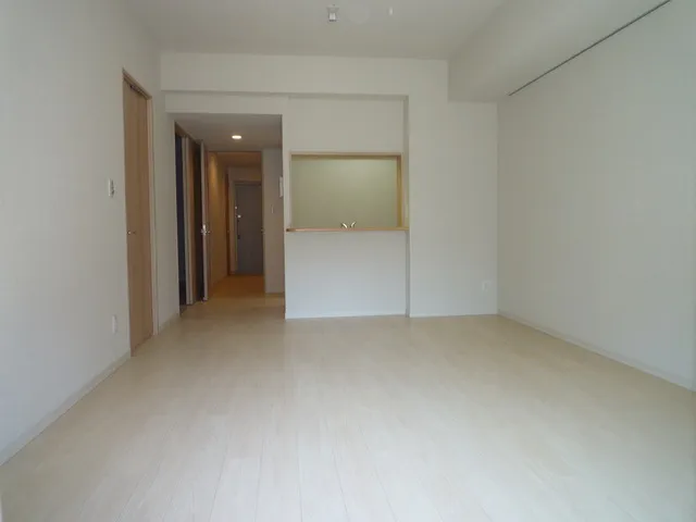 Hulic Court Snow Valley - Interior - ["Flooring", "Floor", "Ceiling"]