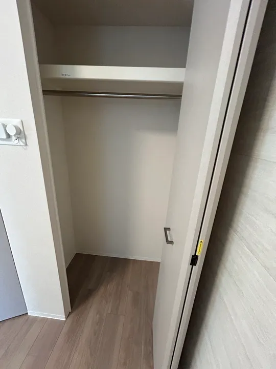 Eslead Residence Osaka Tanimachi The Marks - Interior - ["Wood", "Flooring", "Floor"]