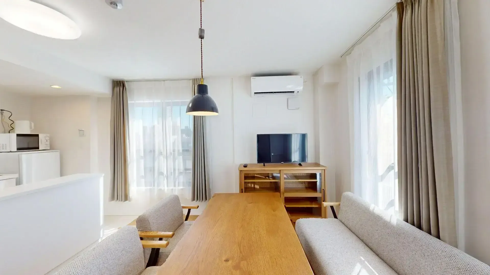 Hmlet Shinjuku Wakamatsucho - Interior - ["Furniture", "Interior design", "Flooring"]