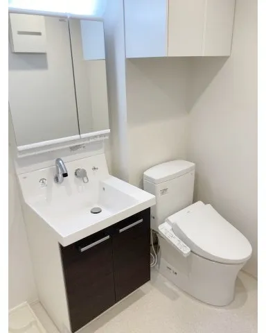 Crevista Oimachi - Interior - ["Plumbing fixture", "Bathroom Sink", "Sink"]