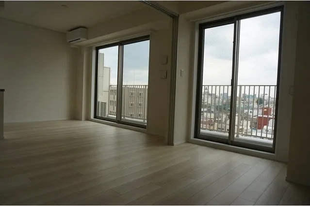 Ambiente Komagome - Interior - ["Building", "Window", "Fixture"]