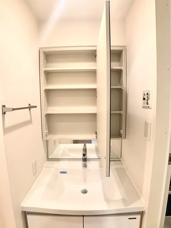 KDX Residence Oyama - Interior - ["Flooring", "Floor", "Interior design"]