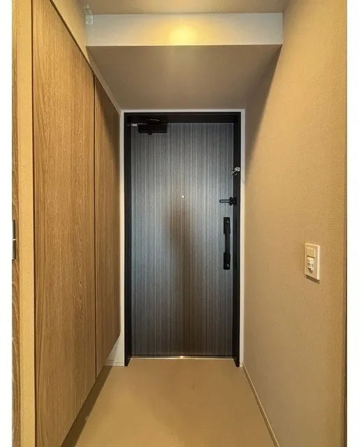 Wellis Urban Sumiyoshi East - Interior - ["Wood", "Flooring", "Door"]