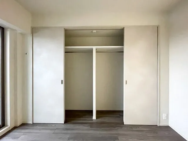 Royal Parks Ariake - Interior - ["Wood", "Flooring", "Floor"]