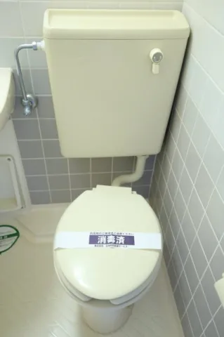 Lions Mansion Omori Honcho No. 3 - Interior - ["Toilet seat", "Toilet", "Bathroom"]