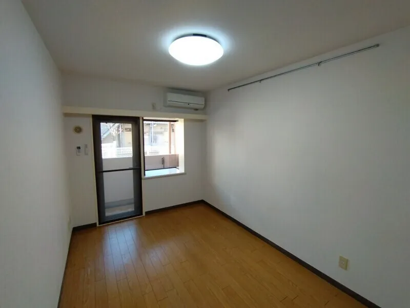 Alpha Matsubara - Interior - ["Wall", "Flooring", "Wood"]