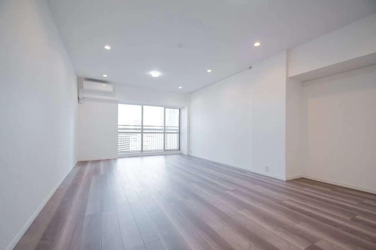 Platine Tamachi - Interior - ["Flooring", "Floor", "Wood flooring"]