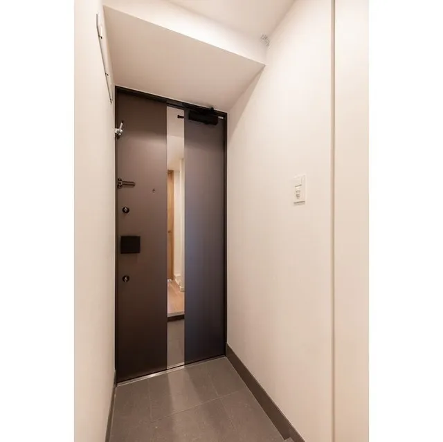 Azure Terrace Toyocho - Interior - ["Door", "Fixture", "Flooring"]