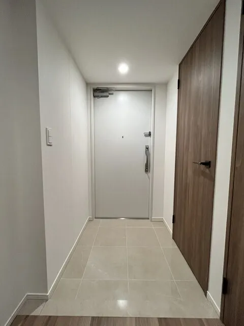 Park Tower Kachidoki South Building - Interior - ["Flooring", "Floor", "Wall"]