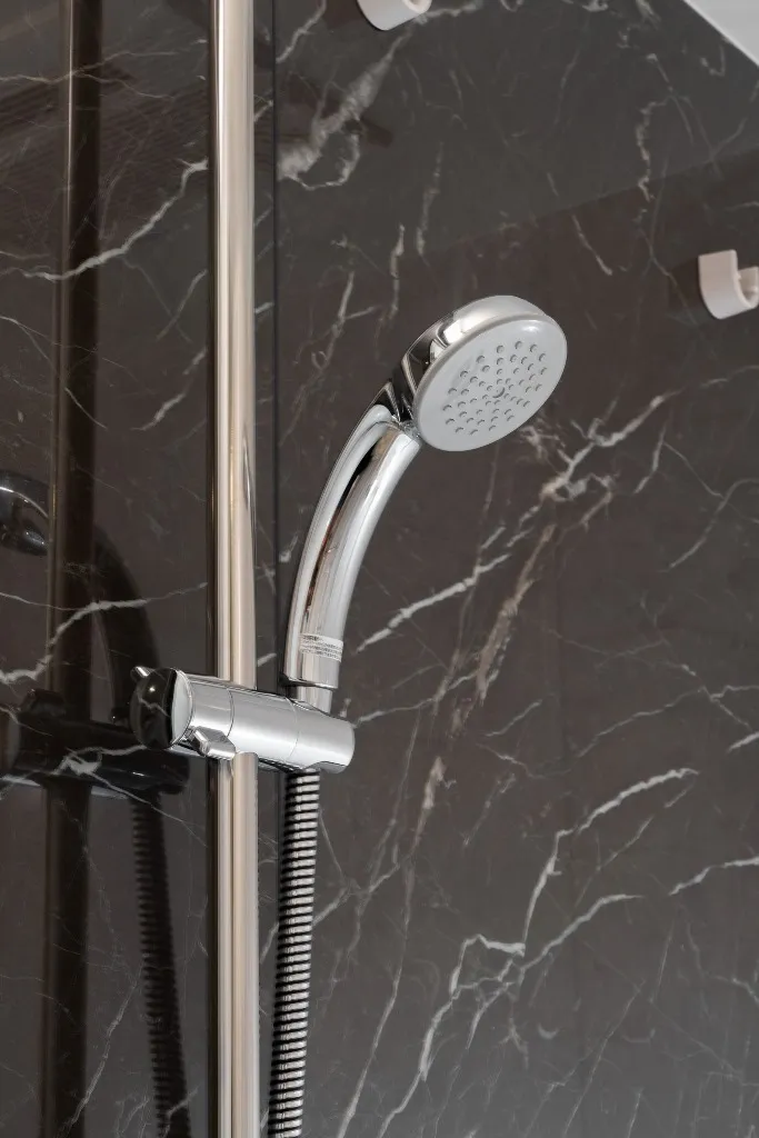 Wilterrace Morishita 4-Chome - Interior - ["Plumbing fixture", "Household hardware", "Shower head"]