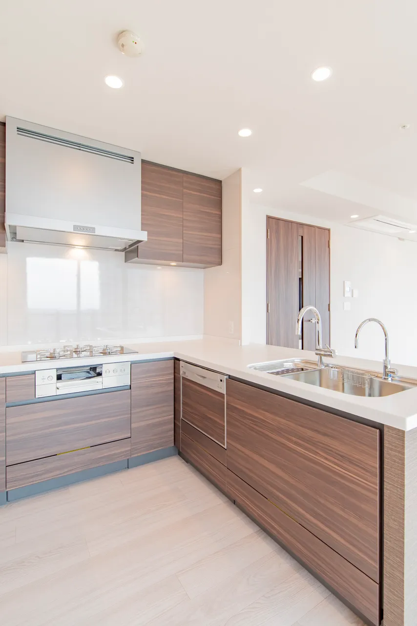 Nakano Station Residence - Interior - ["Cabinetry", "Countertop", "Furniture"]