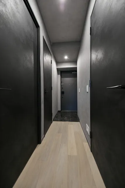Alibio Gakugei Daigaku - Interior - ["Fixture", "Door", "Wood"]