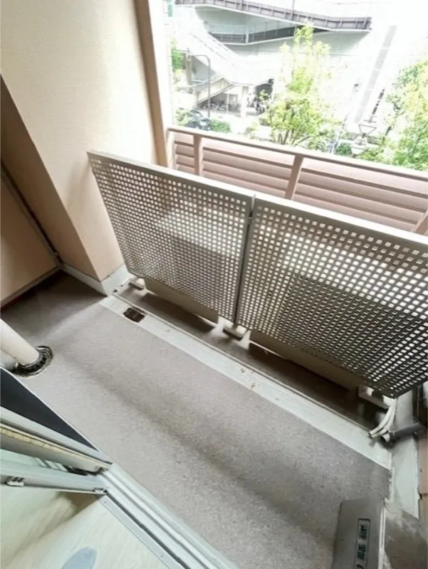 West Park Tower Ikebukuro - Interior - ["Mesh", "Composite material", "Metal"]