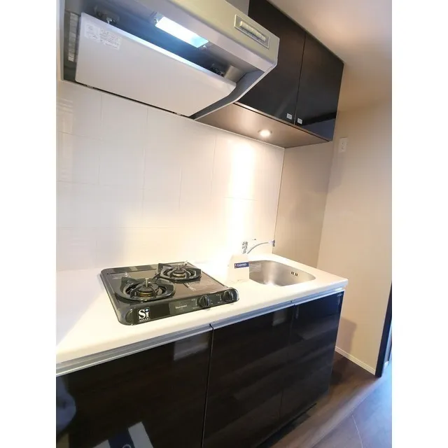Comforia Nishimagome HILLSIDE - Interior - ["Countertop", "Cabinetry", "Tap"]