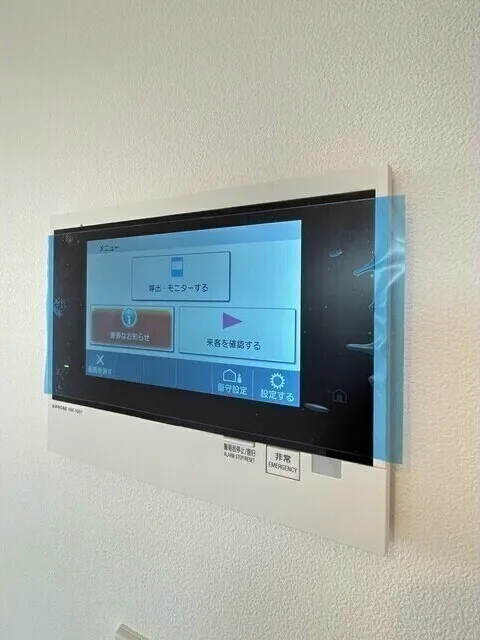 Season Flats Omorinishi - Interior - ["Electronic device", "Display device", "Technology"]