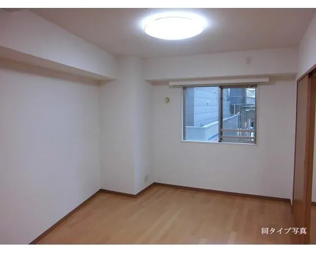 Comforia Ginza East - Interior - ["Flooring", "Floor", "Ceiling"]