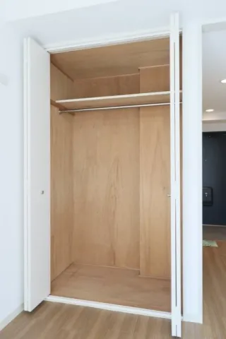 Flor Sugamo - Interior - ["Flooring", "Wall", "Wood"]