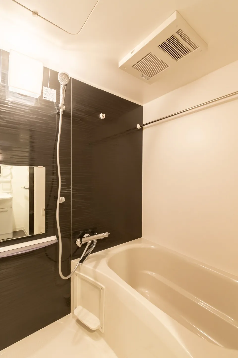 Hmlet Shinjuku Gyoenmae - Interior - ["Flooring", "Floor", "Interior design"]