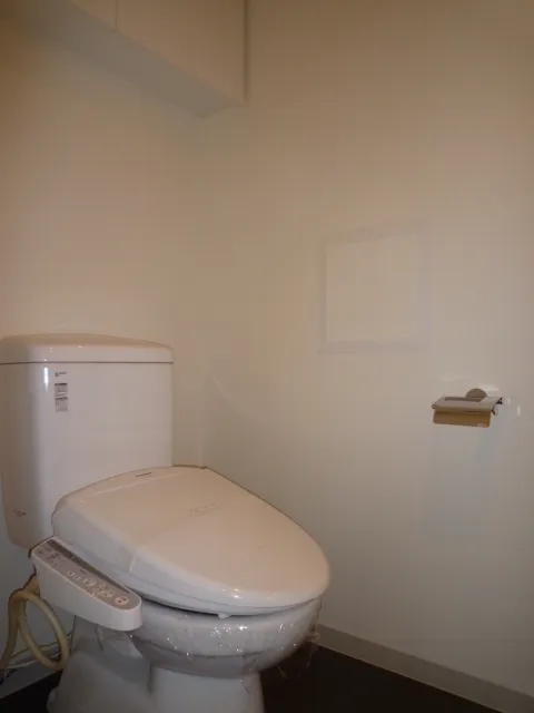 PULS Kamijujo - Interior - ["Toilet seat", "Wood", "Gas"]