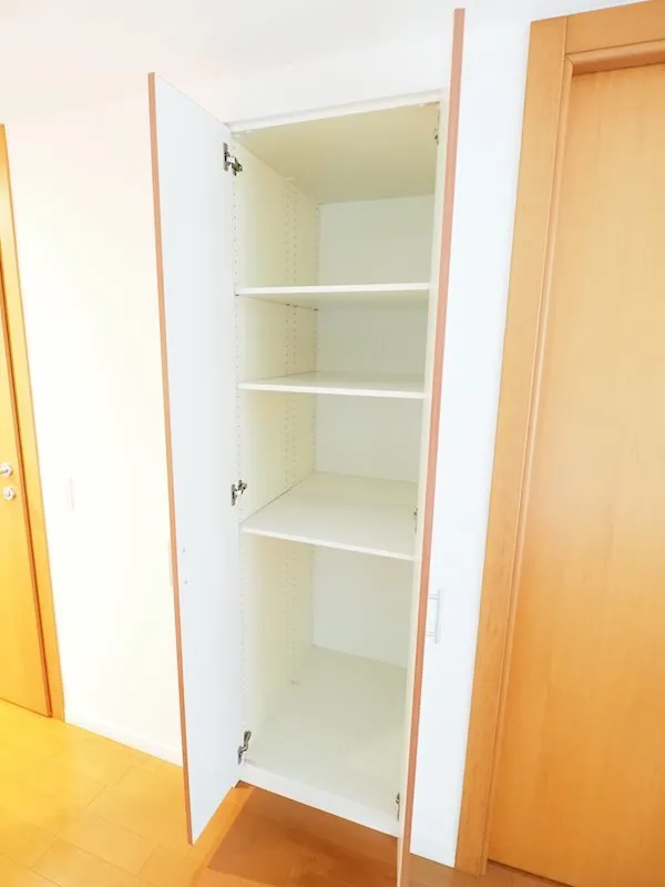 Residia Bunkyo Sengoku 2 - Interior - ["Property", "Furniture", "Shelf"]