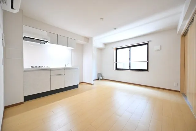 CENTRAL GARDEN RESIDENCE TOKYO - Interior - ["Apartment", "Condominium", "Brutalist architecture"]