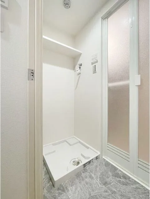 Urban Residence Itabashi - Interior - ["Flooring", "Floor", "Ceiling"]